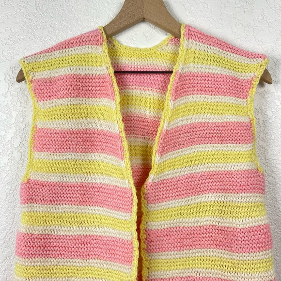 🖤 3/$25 SALE!!! 
Vintage granny core pink and yellow striped open front vest - Picture 5 of 5